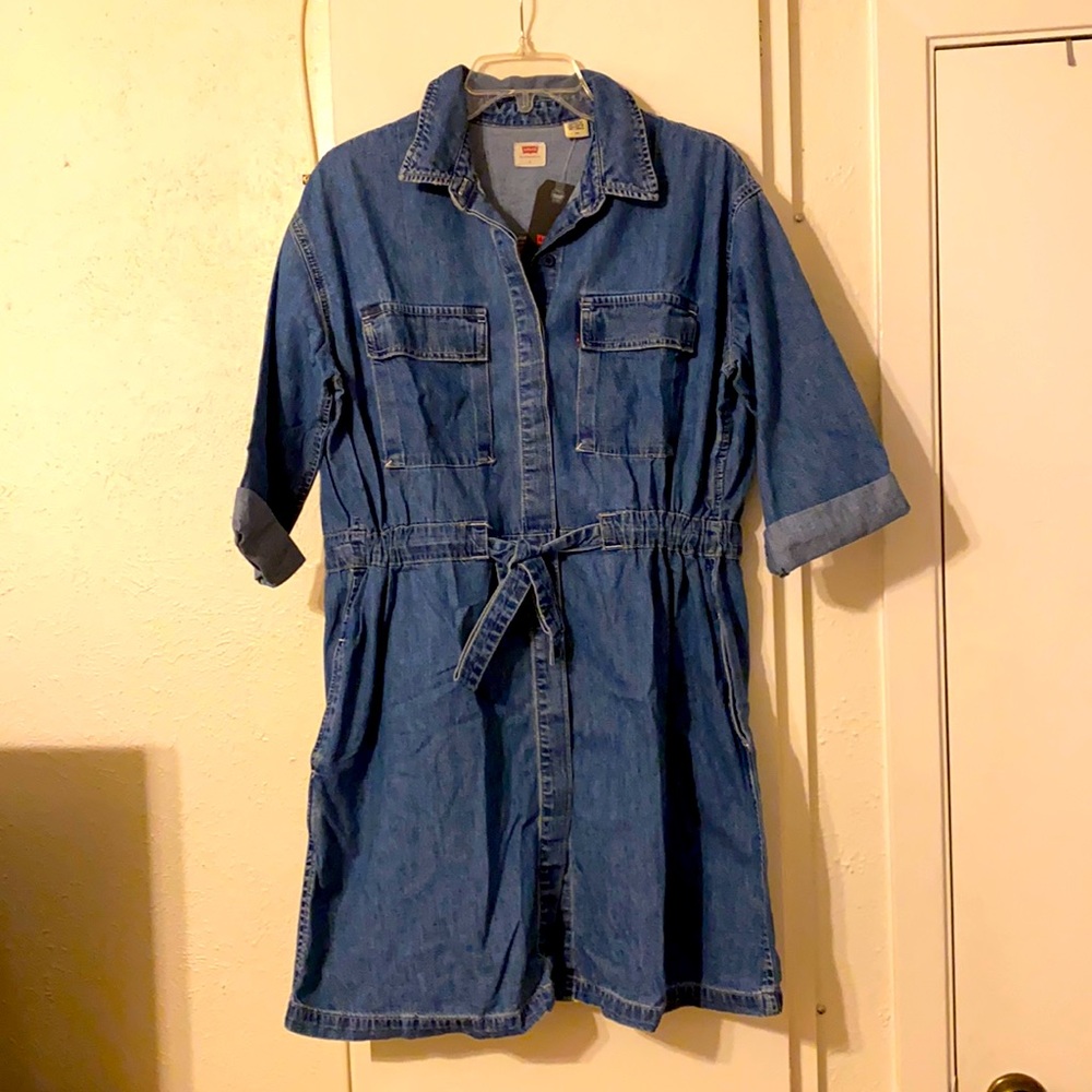 Levi’s denim dress NWT